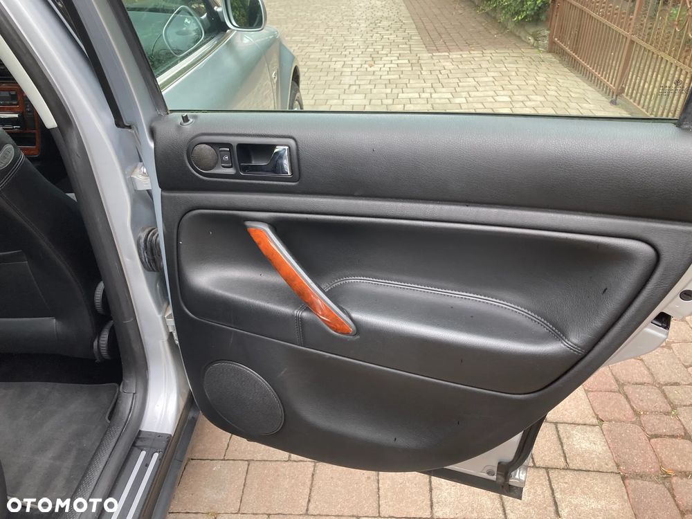 Volkswagen Passat 1.8T Highline Tiptr - 20