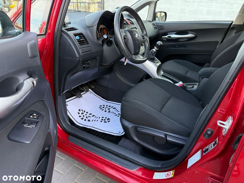 Toyota Auris 1.33 VVT-i Active - 12