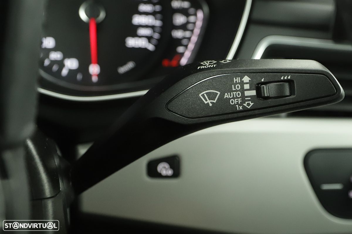 Audi A4 30 TDI S tronic - 18