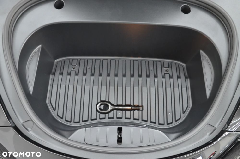 Tesla Model 3 Langstreckenbatterie Allradantrieb Dual Motor - 25