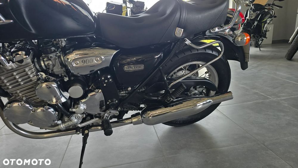 Triumph Thunderbird - 8
