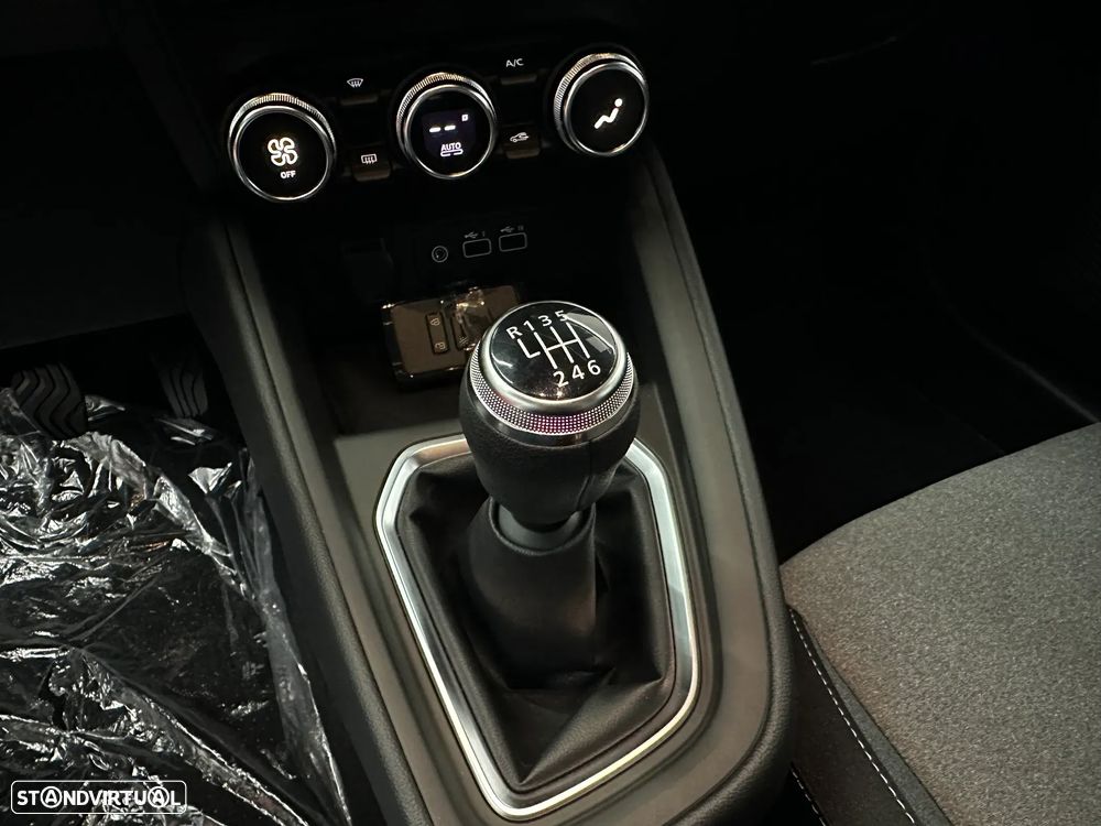 Mitsubishi Colt 1.0 MPI-T Kaiteki - 33