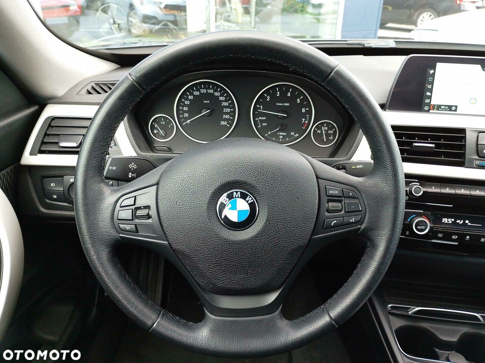 BMW Seria 3 320i GPF xDrive - 19
