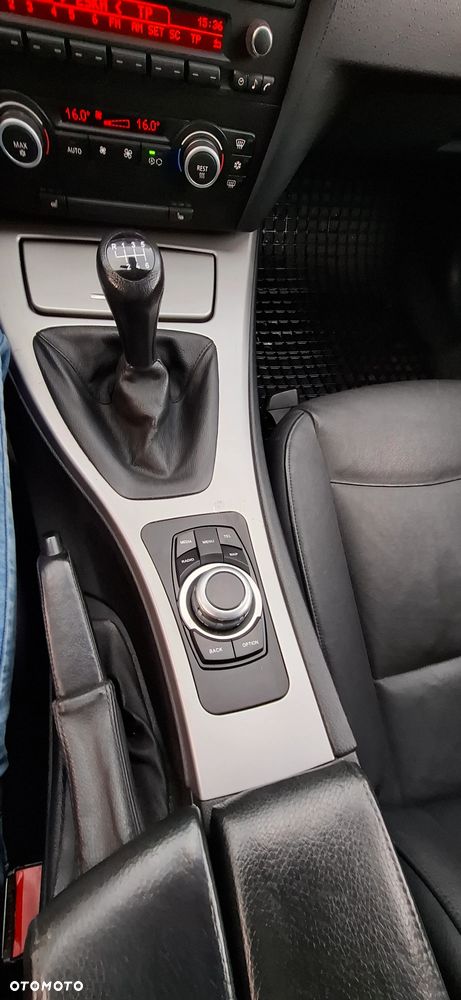 BMW Seria 3 320d - 12