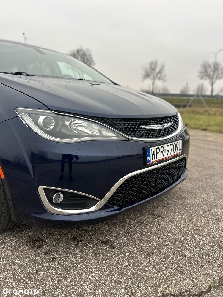 Chrysler Pacifica - 7