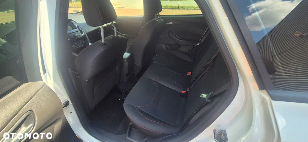 Ford Focus 1.5 EcoBoost ST-Line ASS - 17
