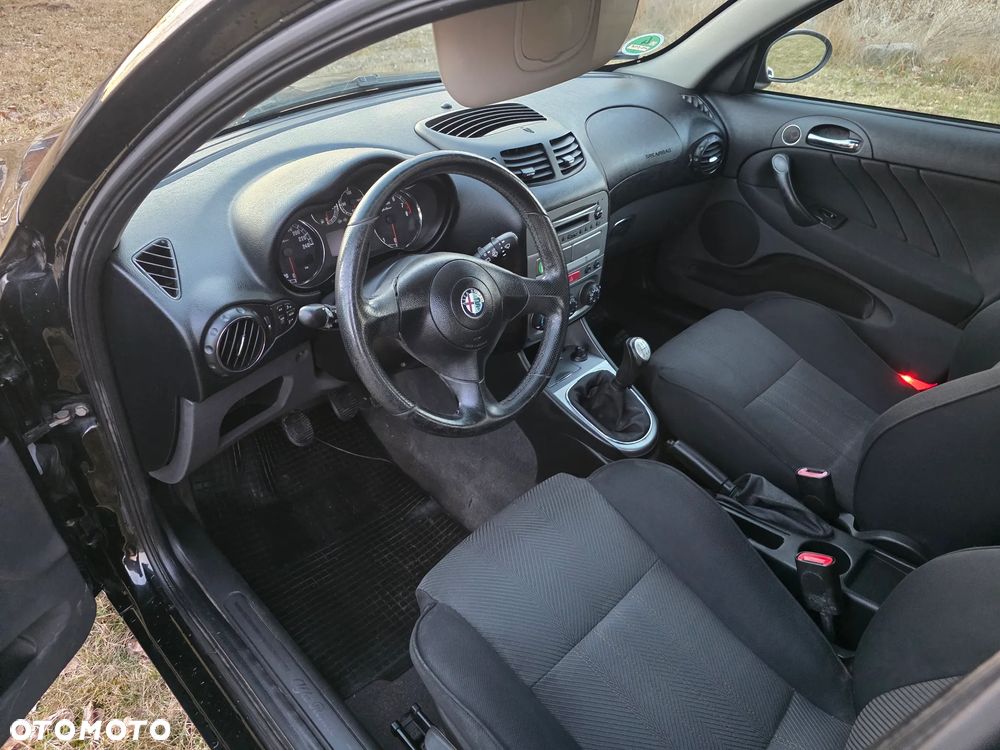 Alfa Romeo 147 1.6 Twin Spark 16V Moving - 21