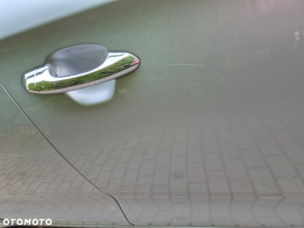 Kia Carens 1.6 GDI L EU6 - 14