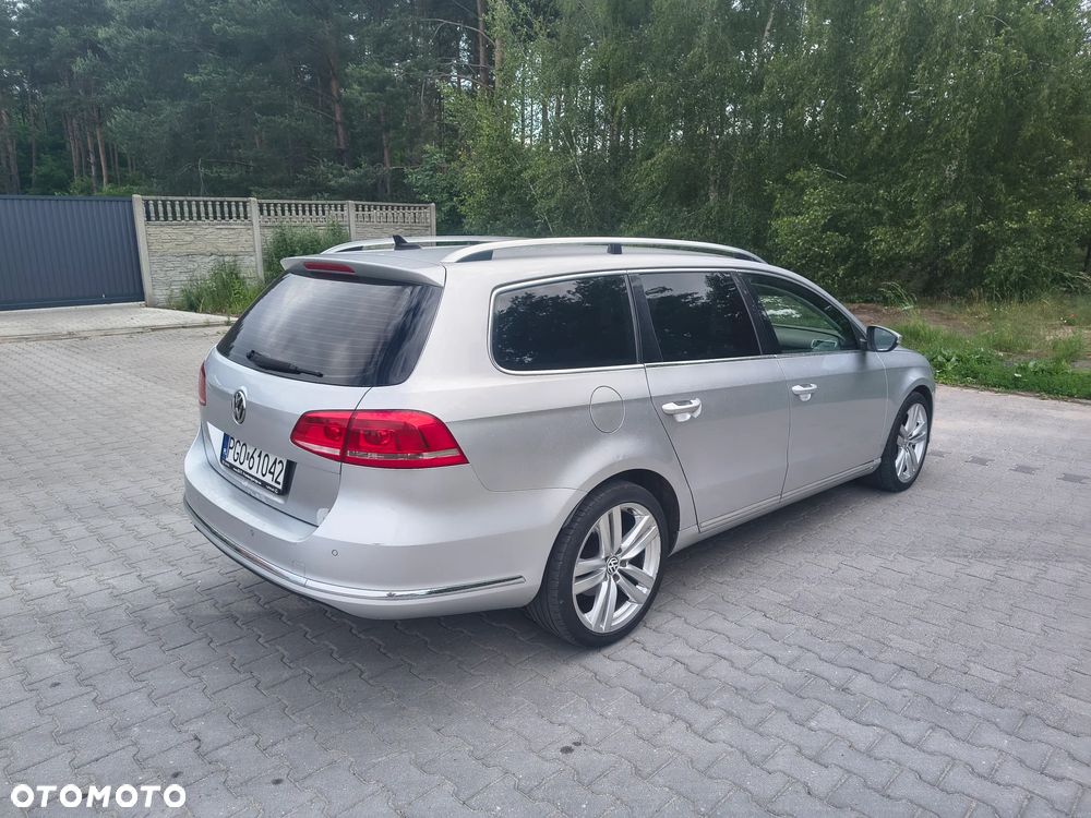 Volkswagen Passat 2.0 TDI Comfortline DSG - 4