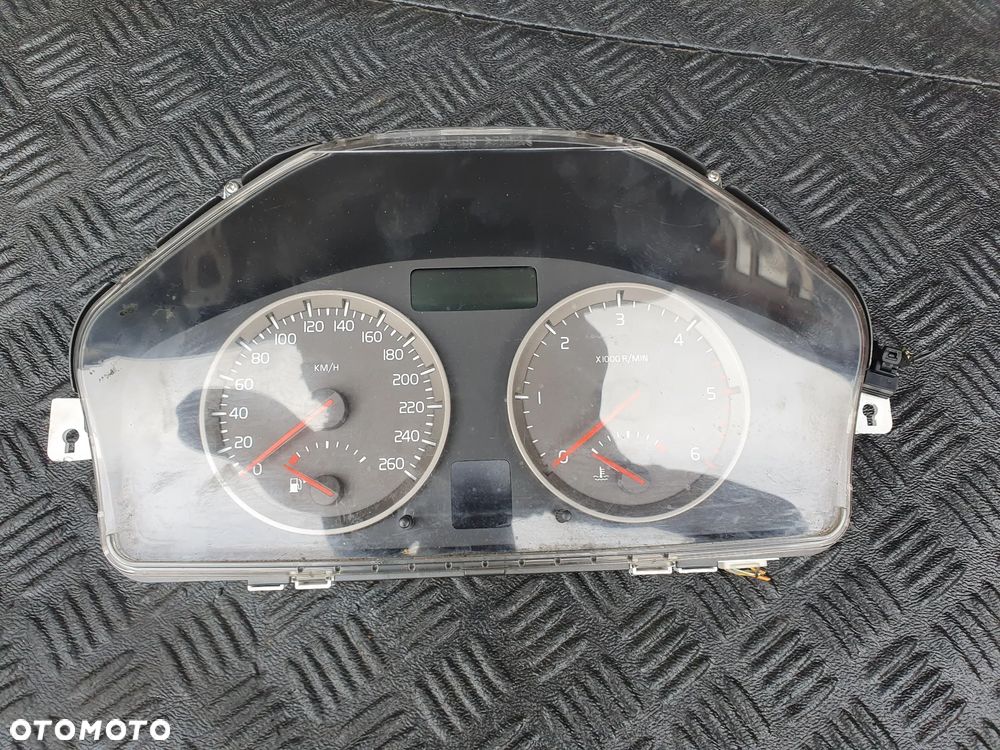 VOLVO V50 1.6 HDI LICZNIK 30710071 EUROPA