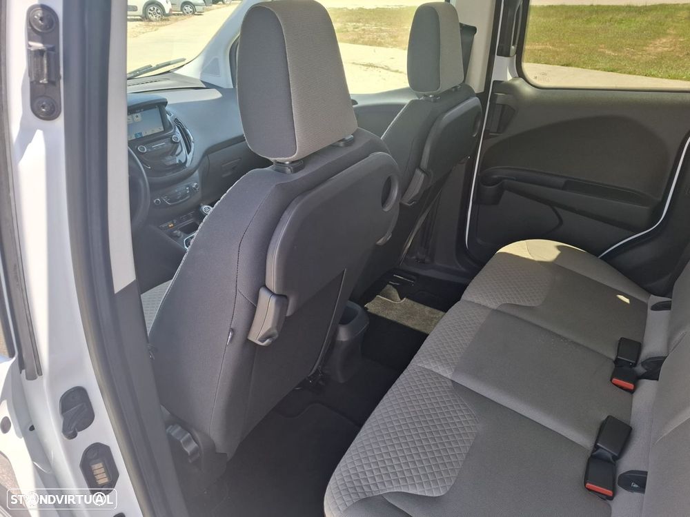 Ford Tourneo Courier 1.0 EcoBoost Titanium - 21