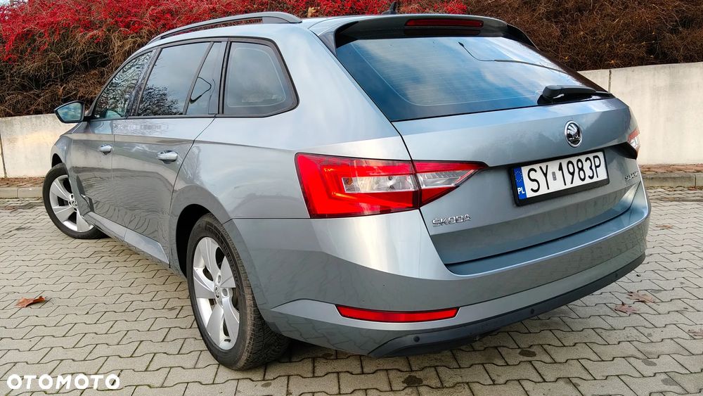 Skoda Superb 1.6 TDI DSG Ambition - 13