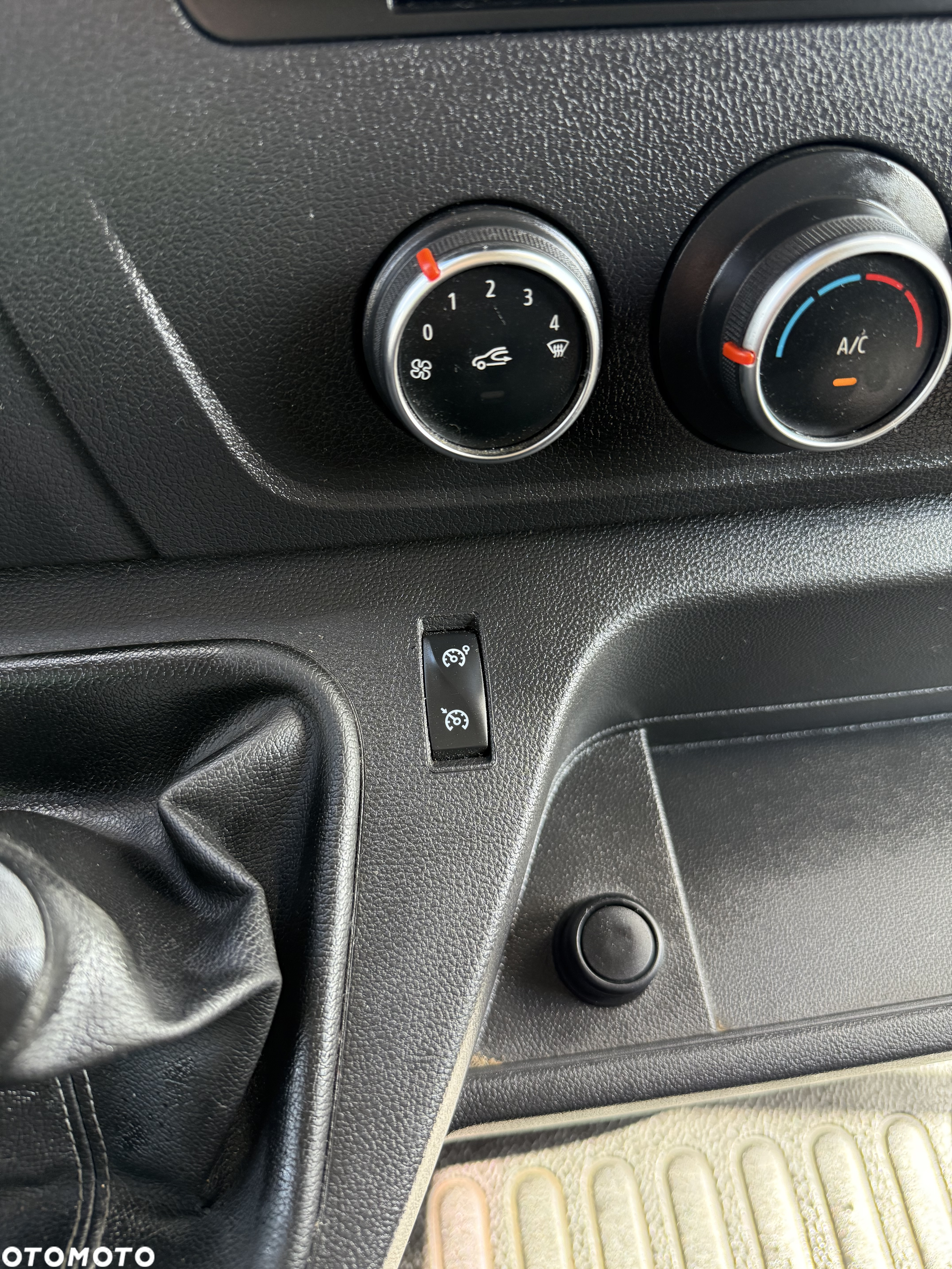 Renault MASTER L3H2 klima, drzwi tyl 270', tempomat, sensory, pdc tył - 24