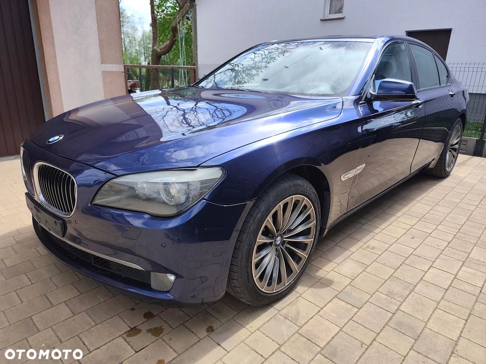 BMW Seria 7 750i L xDrive - 40