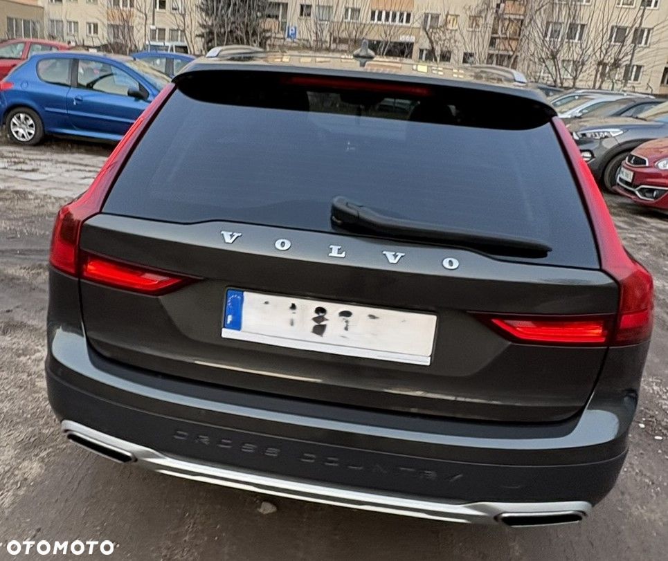 Volvo V90 D5 SCR AWD Momentum - 10