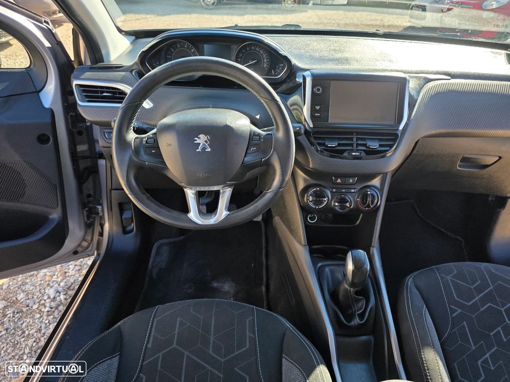 Peugeot 2008 1.2 PureTech Style - 19