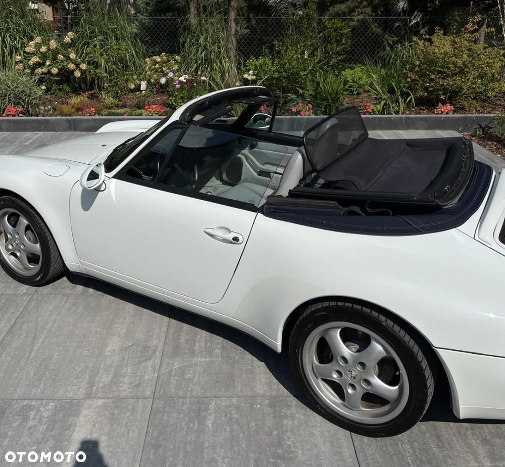 Porsche 911 Carrera - 6