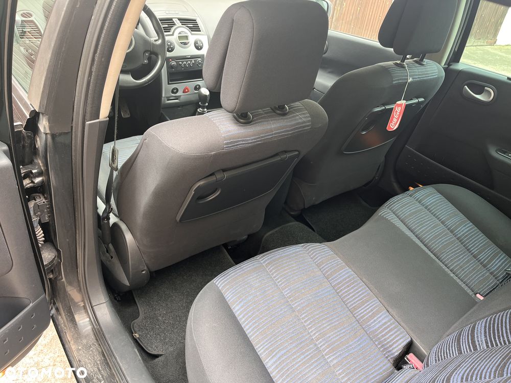 Renault Megane 1.9 dCi Dynamique - 11