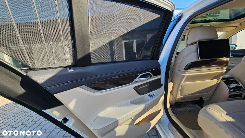 BMW Seria 7 730d xDrive - 22