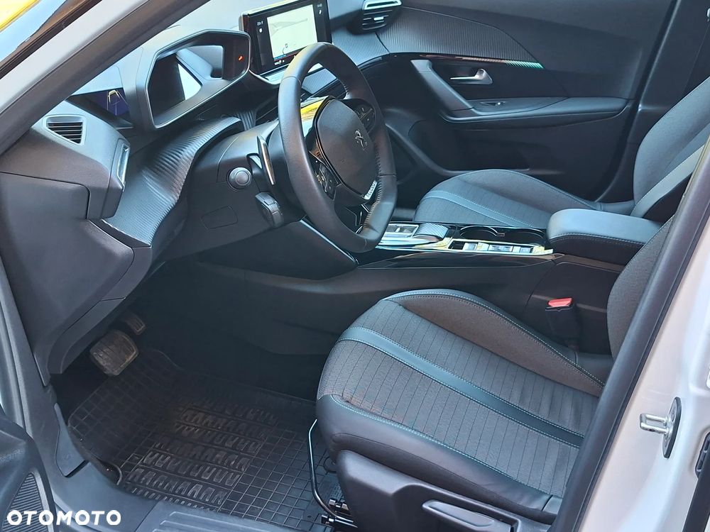 Peugeot 2008 1.2 PureTech Allure Pack S&S EAT8 - 22