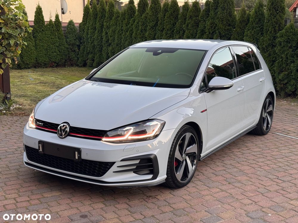Volkswagen Golf GTI (BlueMotion Technology) - 22
