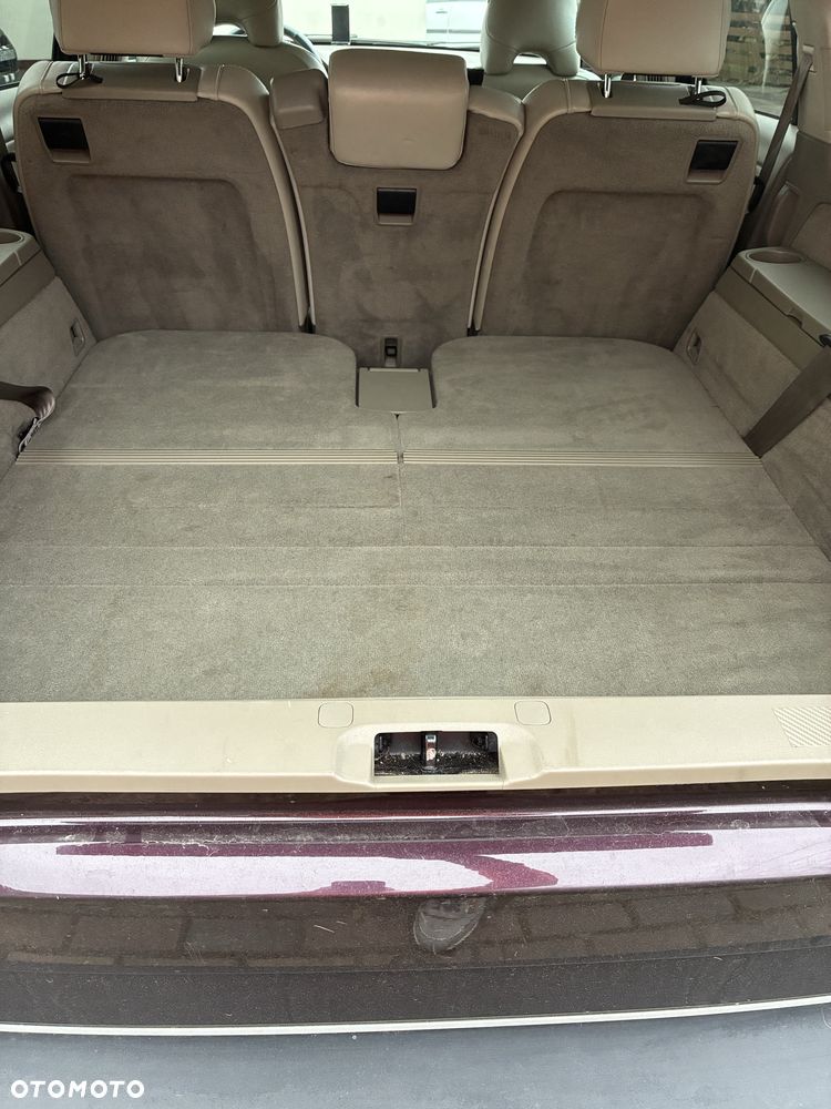 Volvo XC 90 - 7