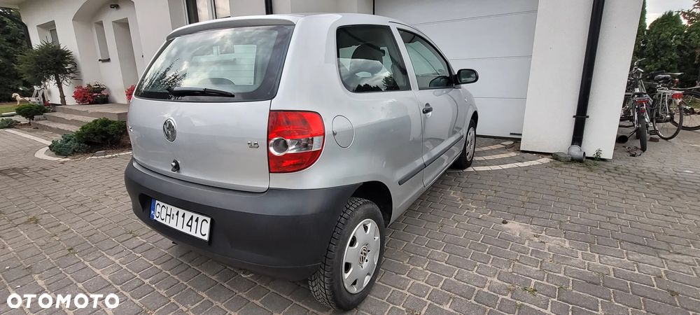Volkswagen Fox - 2