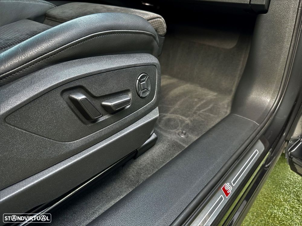 Audi e-tron 55 quattro S line - 26