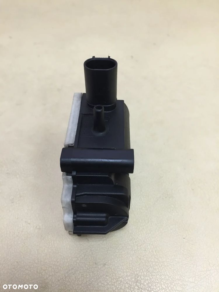 ZAMEK PRAWY BOCZNY BMW K1600GT K1600GTL 11-18R  771905401 - 3