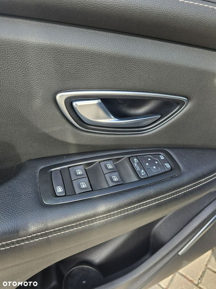 Renault Scenic - 16