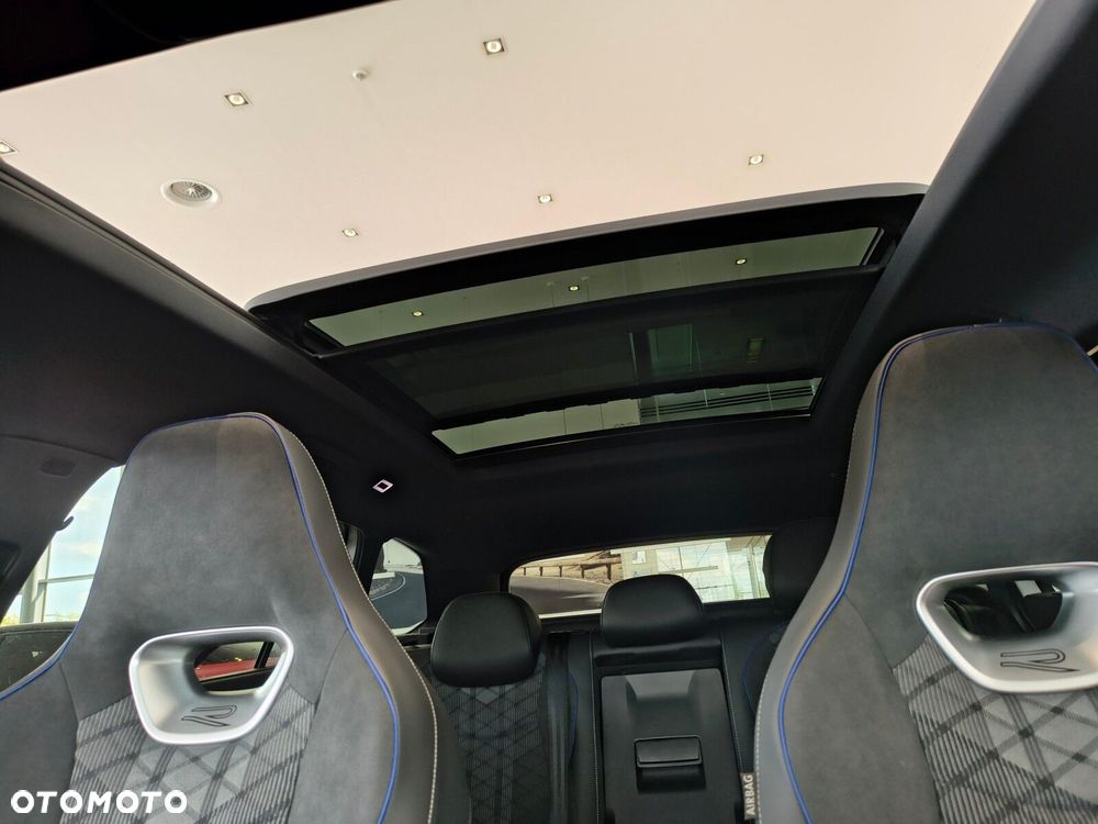 Volkswagen Passat Variant 2.0 TSI R-Line Plus DSG - 35