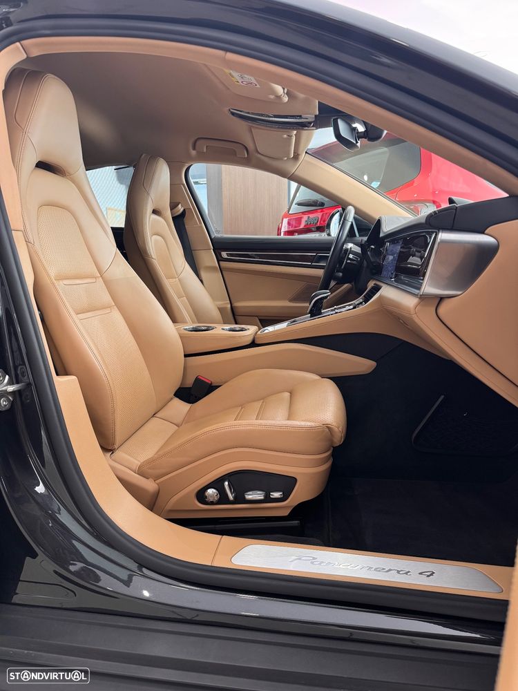 Porsche Panamera - 23