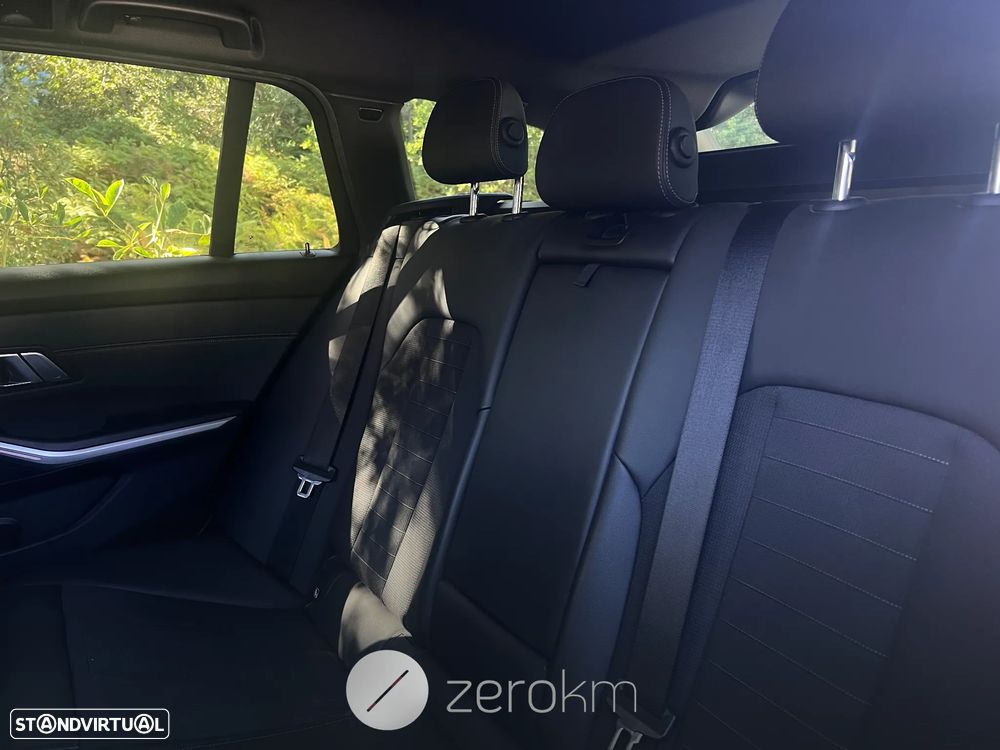 BMW 320 d xDrive Auto - 10
