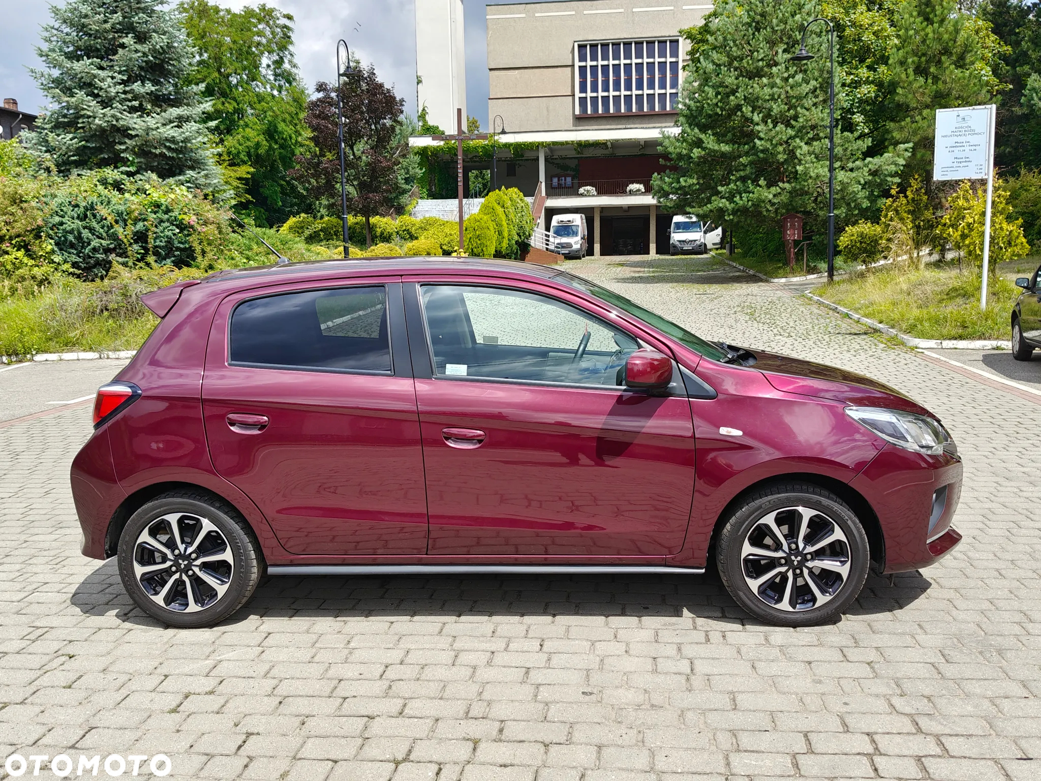 Mitsubishi Space Star AS&G 1.2 CVT Spirit+ Black - 9