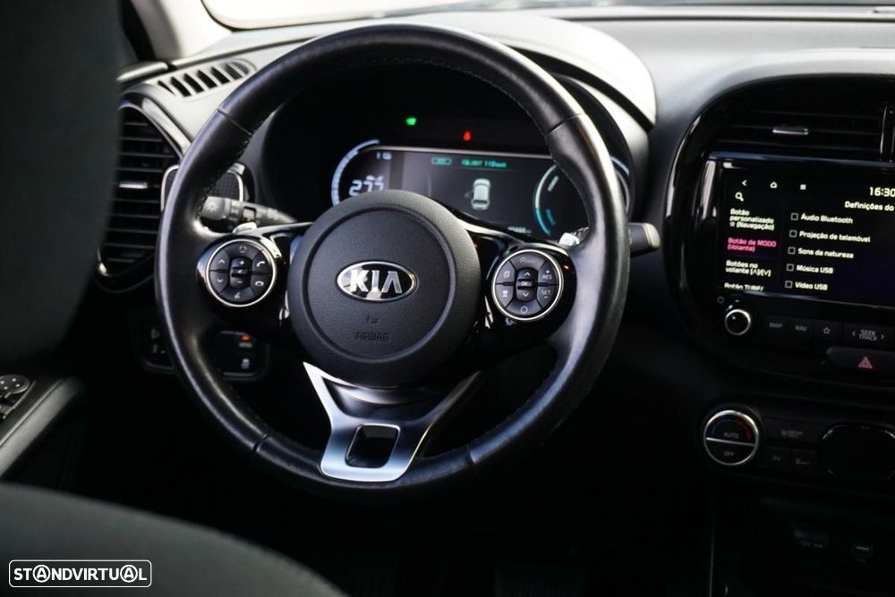 Kia e-Soul Vision - 25