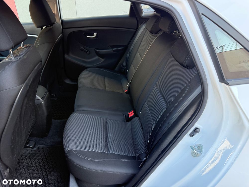 Hyundai i30 1.4 Comfort - 16