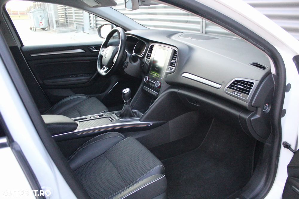 Renault Megane ENERGY dCi 130 BOSE EDITION - 9