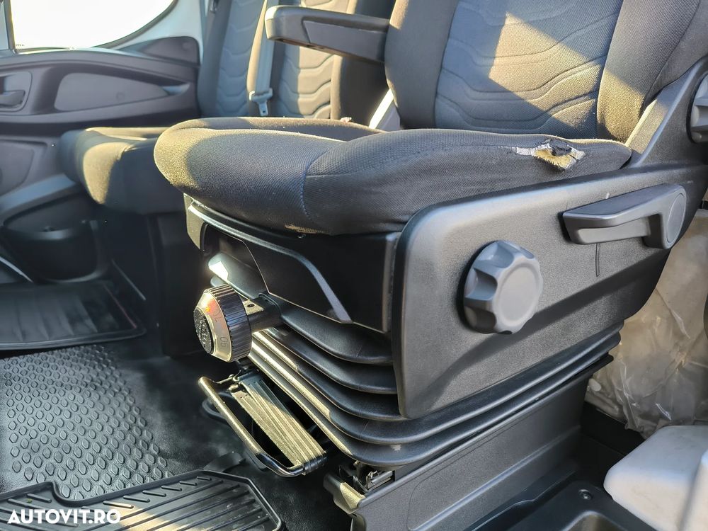 Iveco 35C15 cu prelata - 13