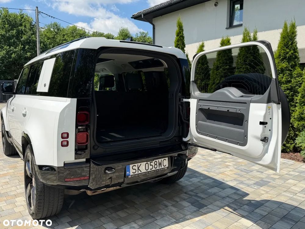 Land Rover Defender 3.0 D300 mHEV X-Dynamic HSE - 29