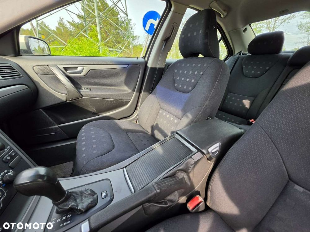 Volvo S60 - 32