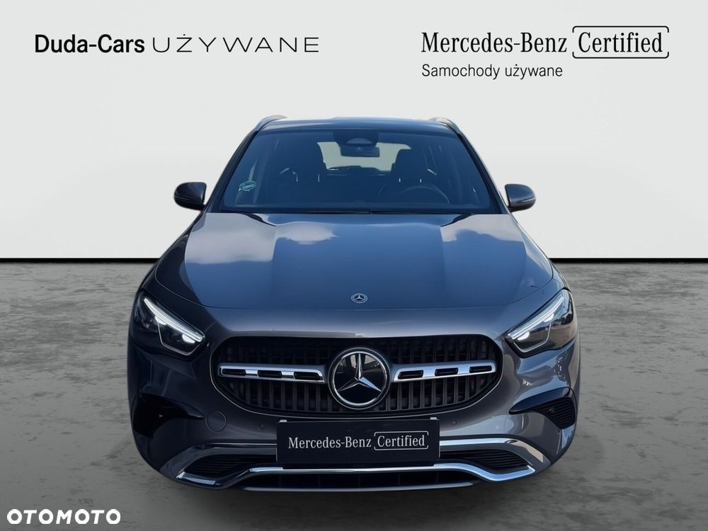 Mercedes-Benz GLA - 9