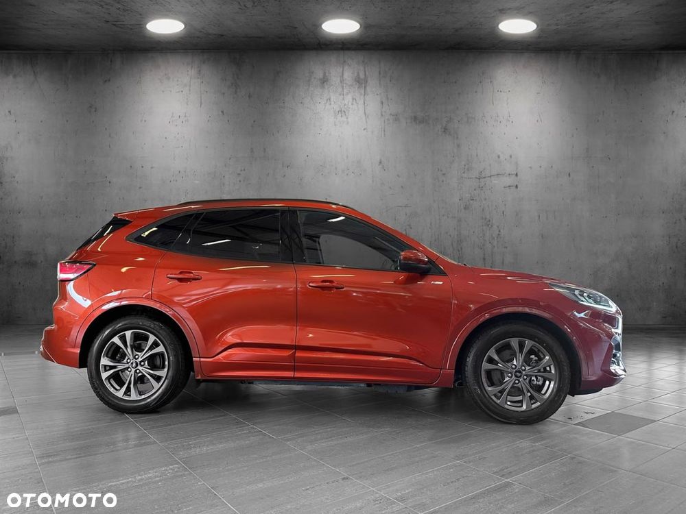 Ford Kuga 2.5 Duratec PHEV ST-LINE X - 9