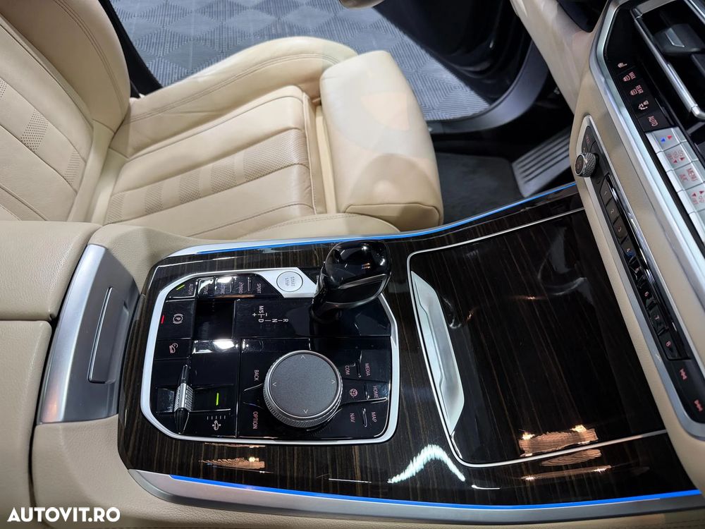 BMW X5 xDrive45e - 14