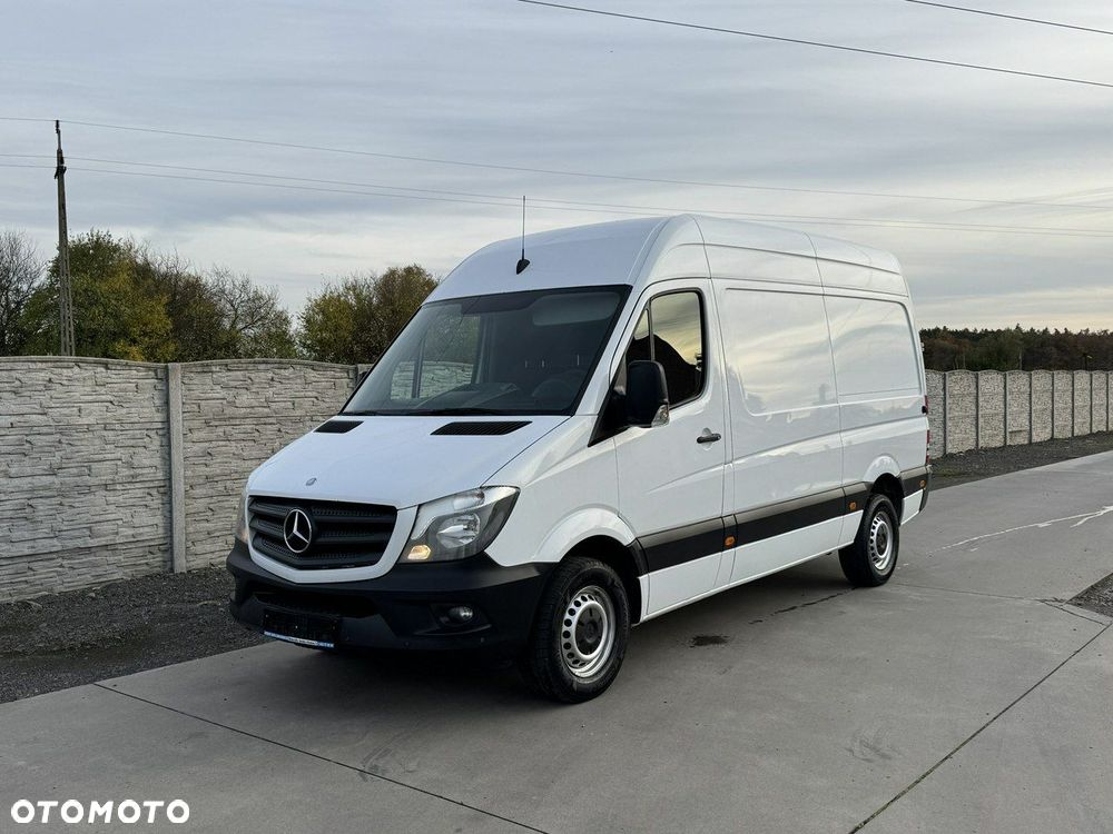 Mercedes-Benz Sprinter - 1