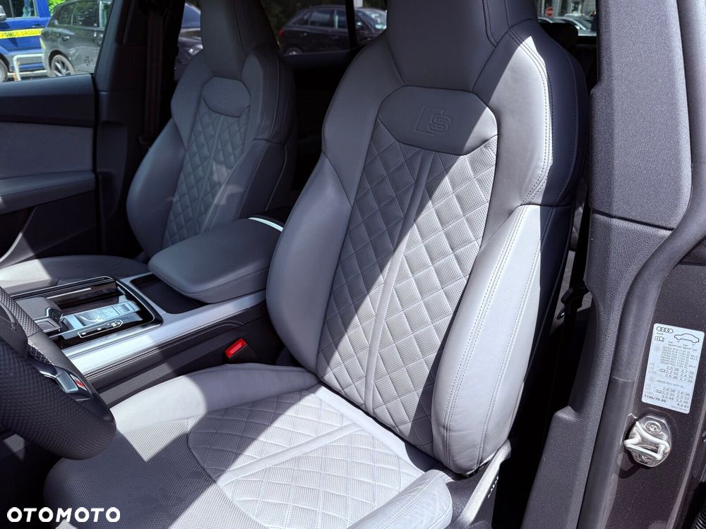 Audi Q8 - 21