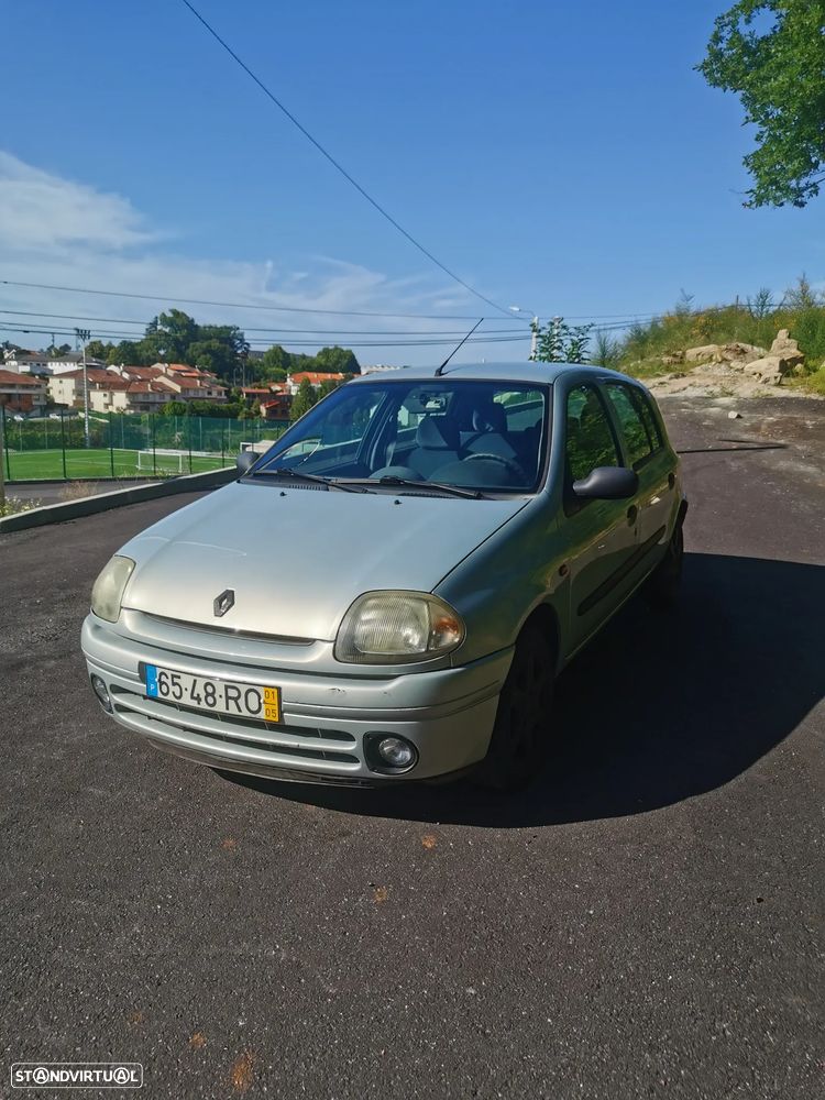 Renault Clio 1.2 RN - 1
