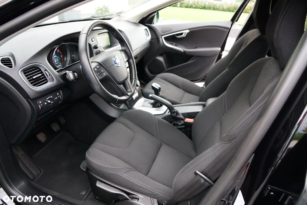 Volvo V40 D2 Linje You - 23