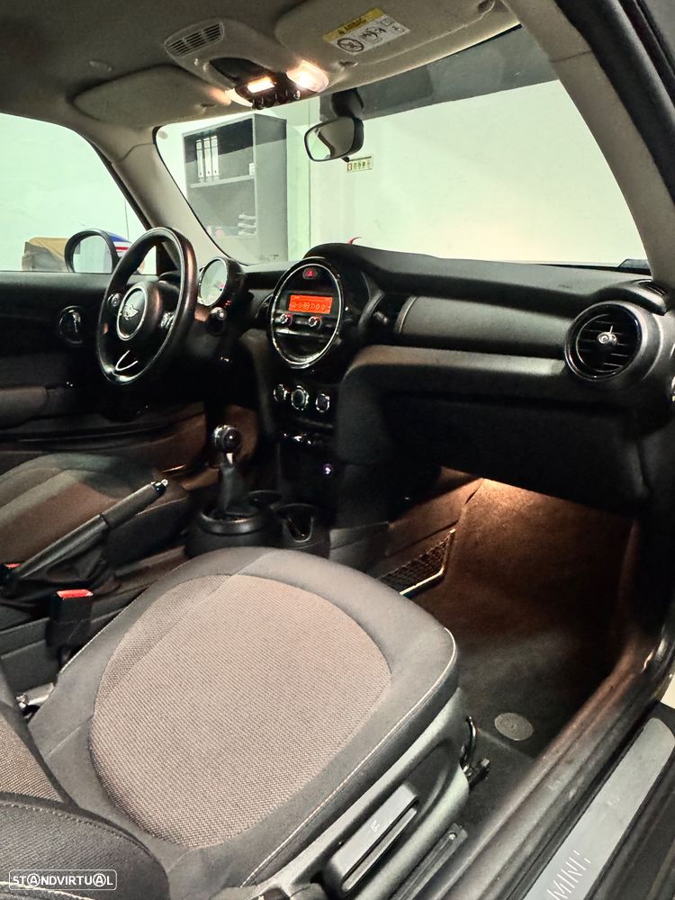 MINI 3 Portas One - 8