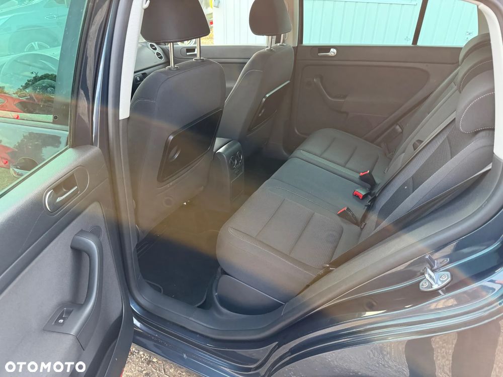 Volkswagen Golf Plus 1.6 TDI BlueMot Comfortline - 16