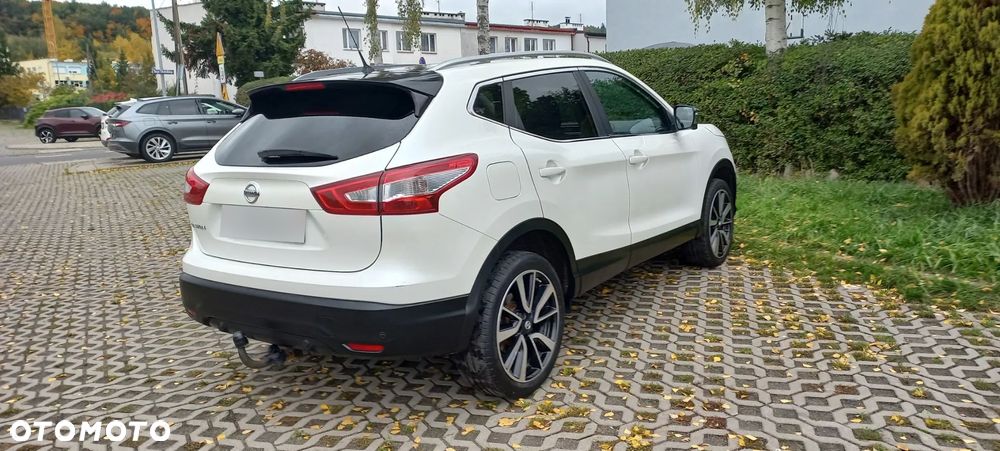 Nissan Qashqai 1.6 dCi TEKNA+ - 4